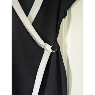 Photo of Almost Famous Women's Knee Length Dress Black/White Short Sleeve Size X-Large