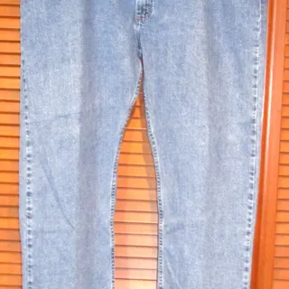 Photo of Wrangler Men's 42x30 Stretch Jeans Blue Denim Relaxed Fit Straight Leg Western