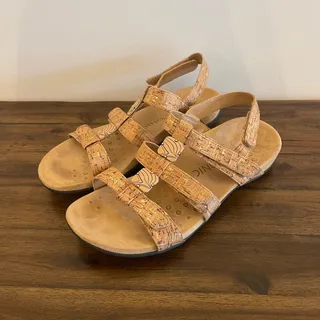 Photo of Vionic Amber Adjustable Sandal with Arch Support in Gold Cork Size 9