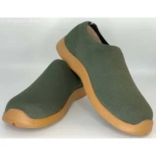 Photo of Comfortable Slip On Shoes Soft Science Tradewind Sage Men's Size 7 Women's 9