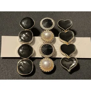 Photo of Contemporary Gold Tone/Black Alligator Hair Pins