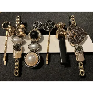 Photo of Contemporary Hair Clips Alligator Clips & Bobby Pins