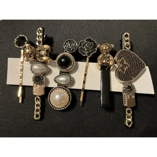 Photo of Contemporary Hair Clips Alligator Clips & Bobby Pins