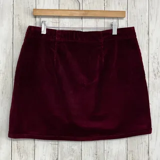 Photo of Mudd Maroon Corduroy Full Zip Accent Mid Rise Warm Holiday Mini Skirt 15