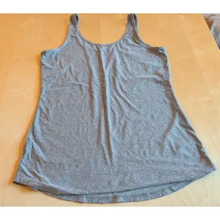 Photo of 🧨Juniors XL 15-17 No Boundaries Tank