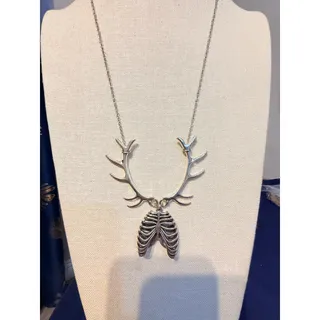 Photo of Vintage 28” Silver Tone Antler Rib Cage Statement Necklace
