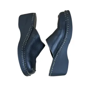 Photo of Vintage Y2K Born Clogs Women’s 7 Black Leather Platform Mule Slip On Boho Indie