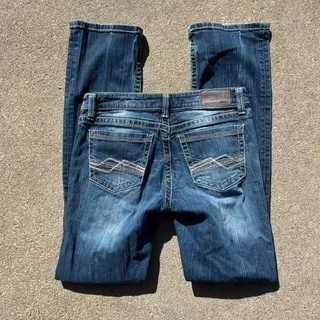 Photo of Buckle BKE Sabrina 28XL Low Rise Boot Cut Blue Jeans BPL2101