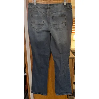Photo of 📚Women's 12 Regular Maurices Mid Rise Jeans