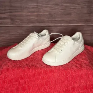 Photo of Goodfellow & Co. Men's Size 8 All-White Scout Sneakers