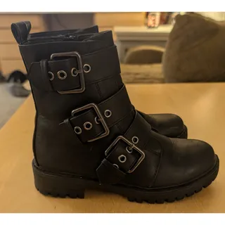 Photo of 📚Women's 7 Kohls Boots