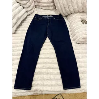 Photo of Levi's Women's Skinny Jeans in Dark Indigo