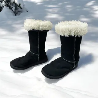 Photo of Emu Ridge Women's Size 6 Black Suede Mid Calf Boots Merino Wool Lining