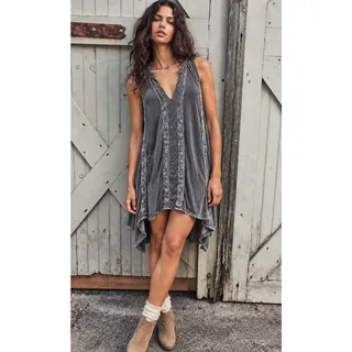 Photo of POL Charcoal Gray High-Low Asymmetrical Lace Trim Boho Tunic Dress Small