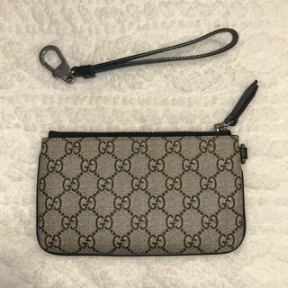 Photo of Gucci GG Supreme Canvas Tiger Wallet Pouch Wristlet