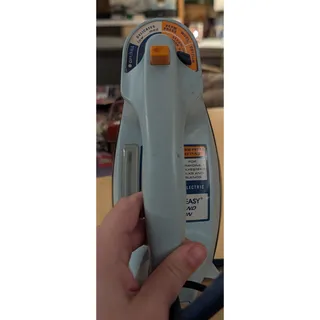 Photo of 🧨Vintage General Electric Light n' Easy Iron