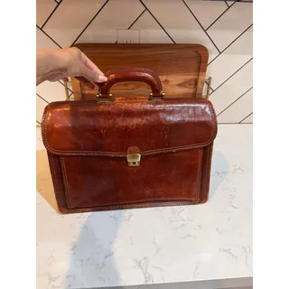 Photo of Ponte Vecchio doctor's bag Italian leather Gladstone-style bag briefcase 70s 80s