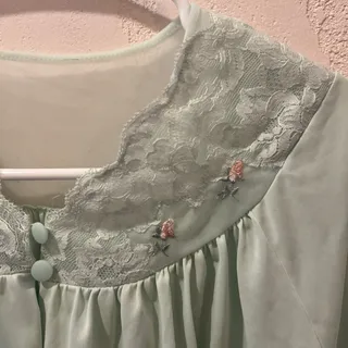 Photo of Vintage Shadowline Women’s Size M Embroidered Bed Jacket