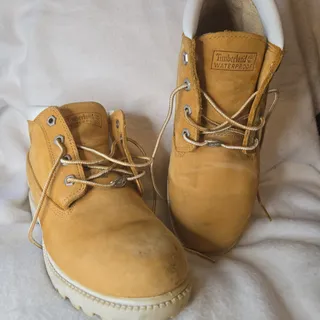 Photo of Timberland Boot Women's 9M Brown Waterproof