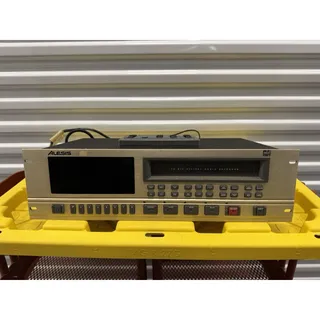 Photo of Alesis LX20 20-Bit ADAT 8-Track Rackmount Digital Recorder w/ ADAT XT Remote