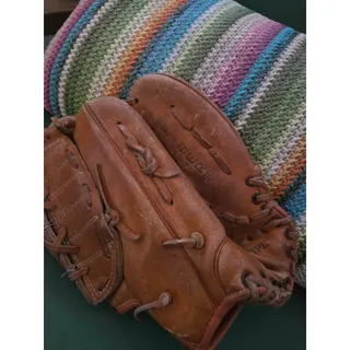 Photo of Vintage All-Star X2ILRight hand throw Series Prototype Baseball Glove