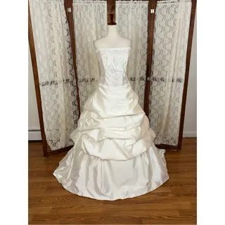 Photo of Gorgeous Like New Moonlight Silk Tiered Wedding Gown