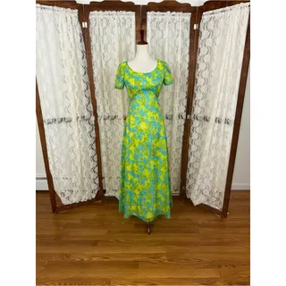 Photo of Beautiful Vintage 1970s Floral Maxi Dress