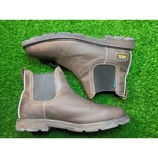 Photo of Ariat Men's Groundbreaker Chelsea Waterproof Work Boots 13d