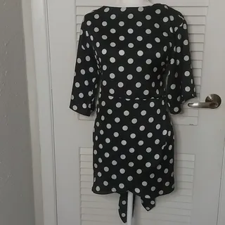Photo of Boohoo Polka Dot Black/White Tie Waist Dress 4 Prints Dopamine Coquette Girl