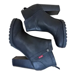 Photo of Levi’s Ankle Boots Women’s 9 Black Faux Leather Lug Sole Chunky Heel Zip Biker