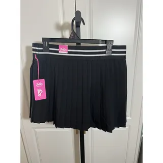 Photo of NWT New Girls Justice Black Pleated Skirt With Shorts XL Plus 16/18