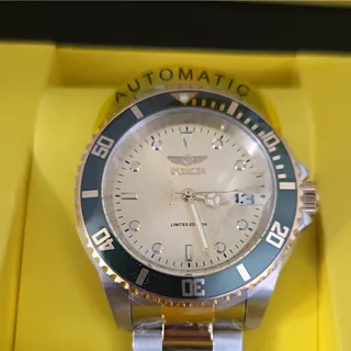 Photo of Invicta Pro Diver Automatic 40mm Two-Tone SS Bracelet Green Bezel Date Box
