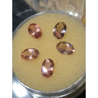 Photo of Oregon Sunstones Faceted Gemstones lot of 5