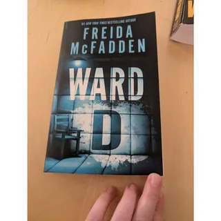 Photo of 🏖Ward D by Freida McFadden 
