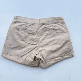 Photo of Old Navy Everyday Shorts Women’s Size 4 Beige Khaki Mid Rise Chino