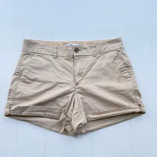 Photo of Old Navy Everyday Shorts Women’s Size 4 Beige Khaki Mid Rise Chino