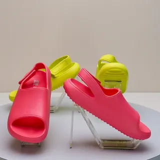 Photo of 32 Degrees Kids Cushion Slides Bundle Pink & Yellow Y 11-12