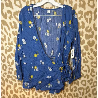 Photo of Old Navy Women's Blue Floral V-Neck Long Sleeve Tie Waist Tunic Blouse L