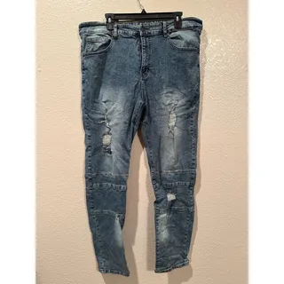 Photo of TR Tailored Recreation Distressed light wash skinny premium Jeans 38 x 32