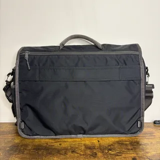 Photo of Timbuk2 Command Messenger Laptop Bag Medium Crossbody Padded Black Discontinued