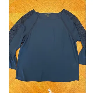 Photo of Banana Republic Women’s Small Navy Lace Trim Bell Sleeve Blouse Boho  Romantic