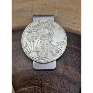 Photo of Medallion money clip