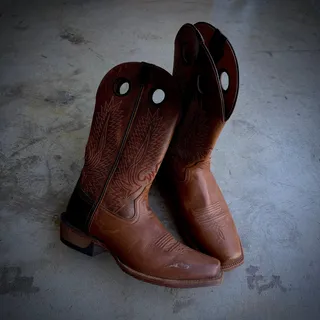 Photo of 2010s Ariat Square Toe Cowboy Boots Brown Leather Mens 8.5D