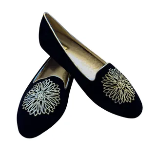 Photo of Birdies Flats Womens 8 Black Velvet Gold Floral Embroidered Faux Fur Loafers