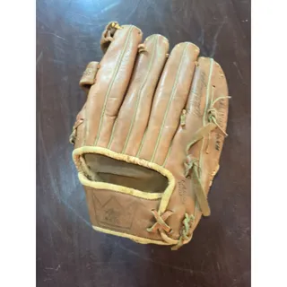 Photo of Vintage McGregor Baseball Glove MG50F 1980’s Hatchback Mitt Right Hand Thrower