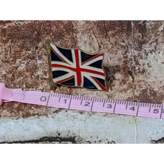 Photo of Vintage UK Union Jack Flag Enamel Lapel Pin British Great Britain Gold Tone