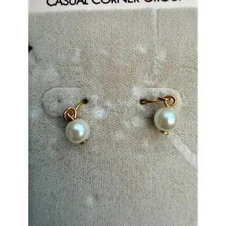 Photo of NOS Casual Corner Woman & Co Gold Tone Faux Pearl Dangle Earrings