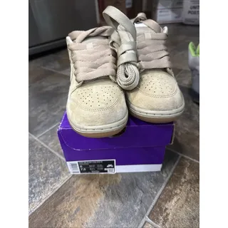 Photo of Size 6 - Nike Dunk SB Pro B Low Parachute Beige