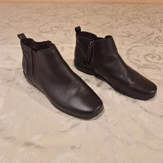 Photo of Easy Spirit Aerial Women's Brown Ankle Booties 8.5W Leather Flat Zip